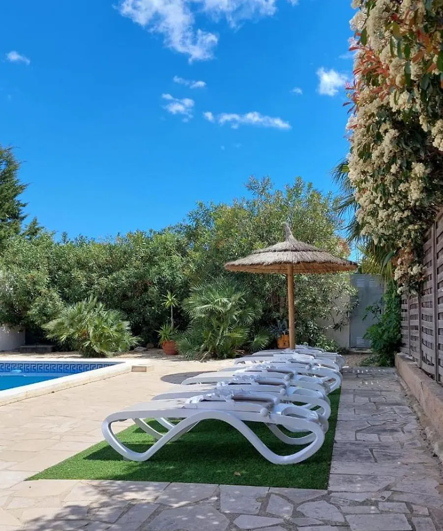 Villa Voor 8 Personen Met Zwembad Calafat