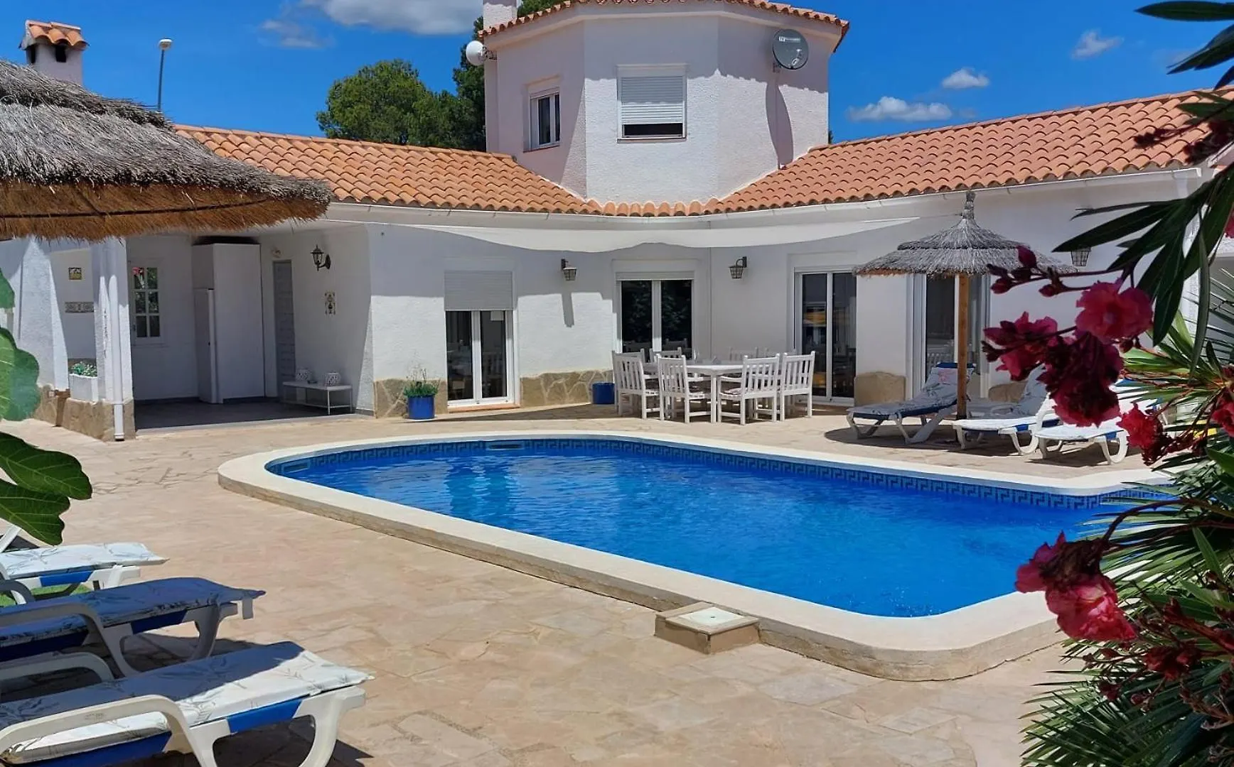 Villa Voor 8 Personen Met Zwembad Calafat